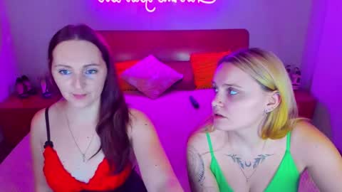 Lili and Bella online show from 01-17-25, 10:22