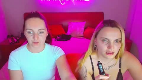 Lili and Bella online show from 02-27-25, 10:48