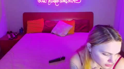 Lili and Bella online show from 03-06-25, 07:14