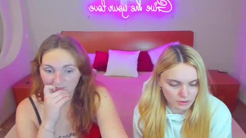 Lili and Bella online show from 12-15-25, 06:01