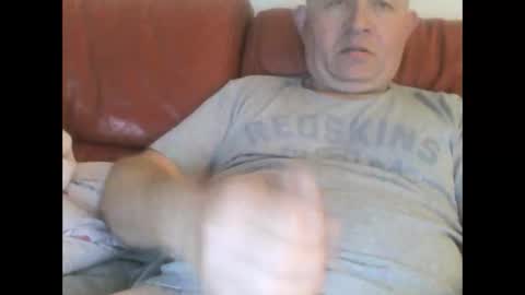 Snapshot of magicman250 chatting on 09-14-25, 05:28 magicman250 online show from 09-14-25, 05:28