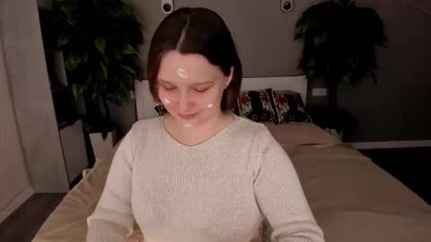 Snapshot of magicpeachhs chatting on 09-25-25, 06:39 Emily online show from 09-25-25, 06:39