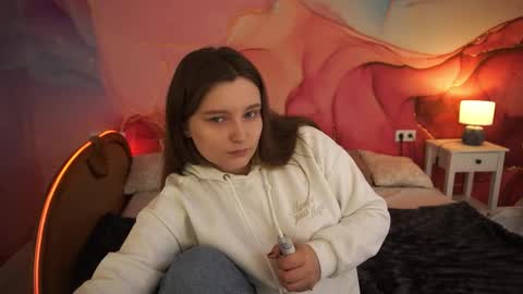 Snapshot of magicpeachhs chatting on 10-02-25, 06:20 Emily online show from 10-02-25, 06:20