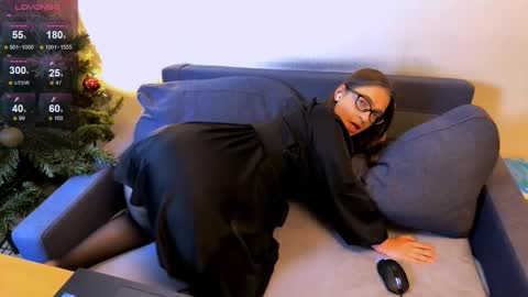 Jade online show from 10-20-25, 10:43