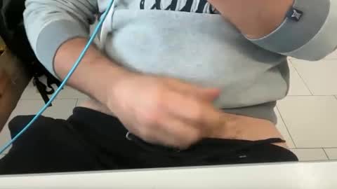 Snapshot of magopirandellow chatting on 02-12-26, 10:10 magopirandellow online show from 02-12-26, 10:10