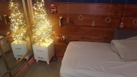 Dani online show from 12-18-24, 11:34
