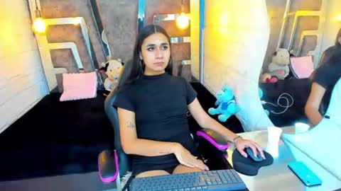 mahiara hot online show from 07-31-26, 01:54