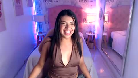 Maia Reficco online show from 06-25-26, 03:05