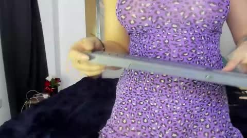 Snapshot of maia_stark_ chatting on 02-11-25, 09:09 Maia Stark online show from 02-11-25, 09:09