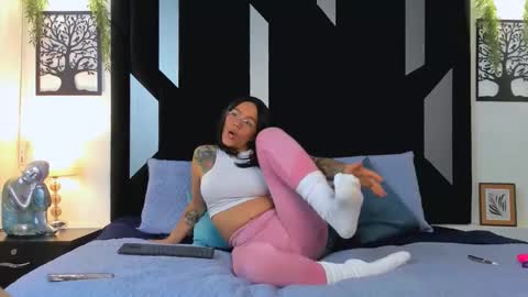 maia_steel online show from 02-06-26, 04:54