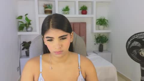 Snapshot of maiaa_ruiz chatting on 05-13-26, 01:30 Maiaa Ruiz online show from 05-13-26, 01:30