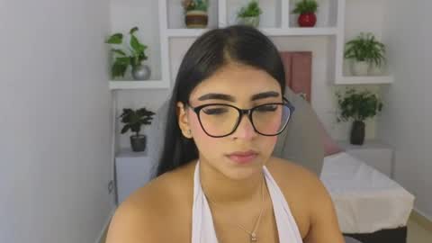 Snapshot of maiaa_ruiz chatting on 05-23-26, 01:04 Maiaa Ruiz online show from 05-23-26, 01:04