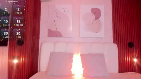 Snapshot of maiasweet_ chatting on 06-24-26, 02:10 MAIA online show from 06-24-26, 02:10