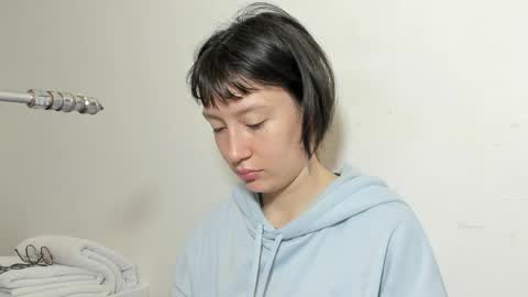 Snapshot of maibys_cute chatting on 04-27-26, 03:59 maibys online show from 04-27-26, 03:59