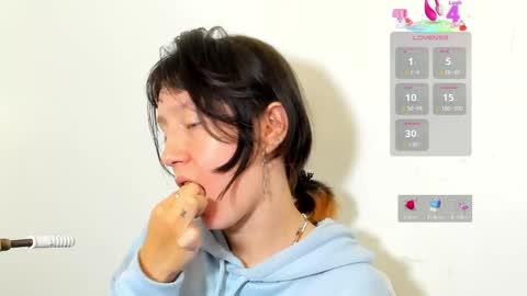 Snapshot of maibys_cute chatting on 05-04-26, 03:46 maibys online show from 05-04-26, 03:46