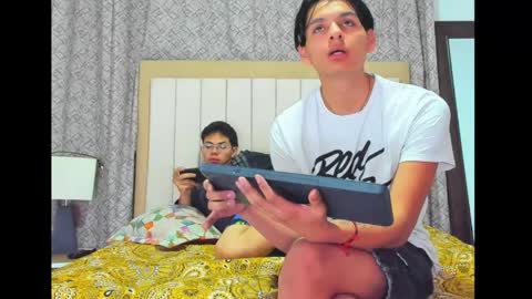 maicol_ruiz972049 online show from 05-03-26, 02:39