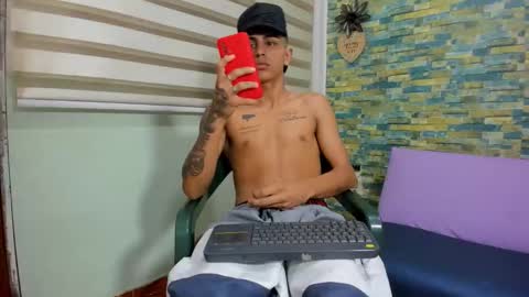 maicoll_hard02 online show from 11-11-25, 11:54