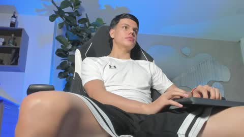 MAICOL  online show from 05-12-26, 11:13