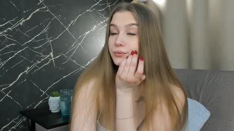 Lucy online show from 02-11-25, 02:13