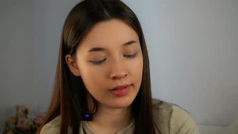 Lucy online show from 03-08-25, 04:23