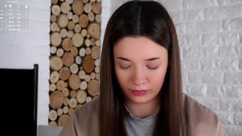 Lucy online show from 10-08-25, 01:47