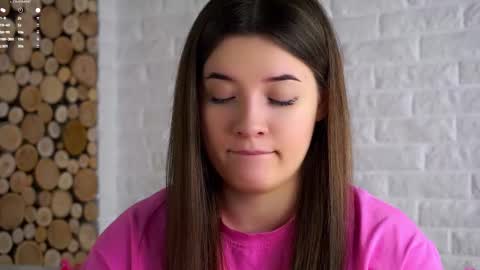 Snapshot of maidabuoy chatting on 02-14-26, 02:19 Lucy online show from 02-14-26, 02:19