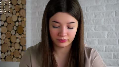 Snapshot of maidabuoy chatting on 02-19-26, 02:18 Lucy online show from 02-19-26, 02:18