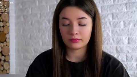 Snapshot of maidabuoy chatting on 03-10-26, 01:10 Lucy online show from 03-10-26, 01:10