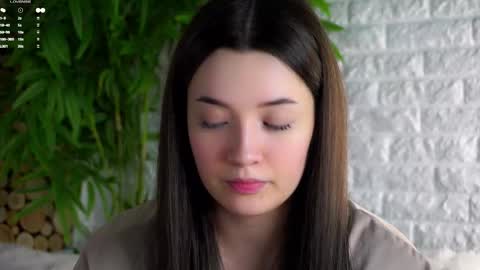 Snapshot of maidabuoy chatting on 03-25-26, 02:06 Lucy online show from 03-25-26, 02:06