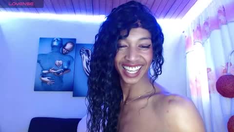 Bella Maidi online show from 12-22-24, 04:38