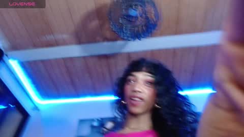 Bella Maidi online show from 01-05-25, 01:47