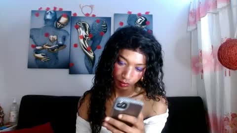 Bella Maidi online show from 02-19-25, 01:50