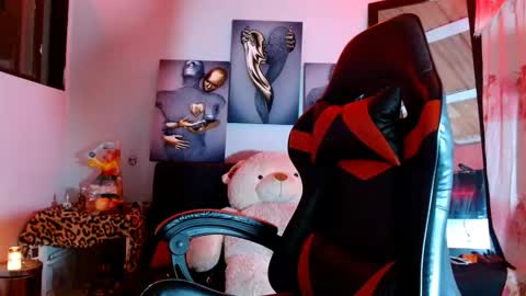 Bella Maidi online show from 09-11-25, 11:10