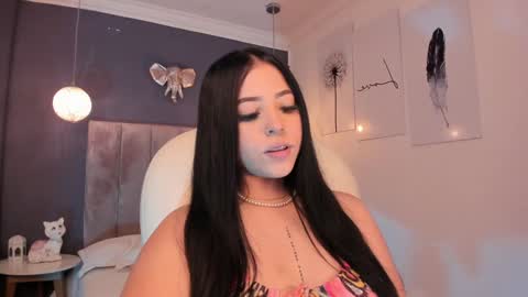 Snapshot of maiiitee_ chatting on 12-14-24, 08:18 Mait online show from 12-14-24, 08:18