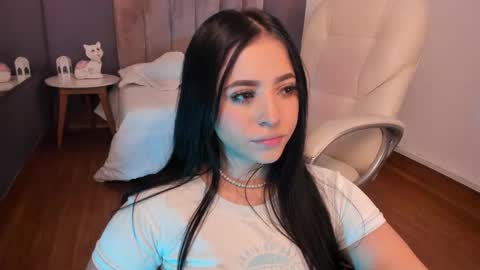 Snapshot of maiiitee_ chatting on 12-17-24, 06:09 Mait online show from 12-17-24, 06:09
