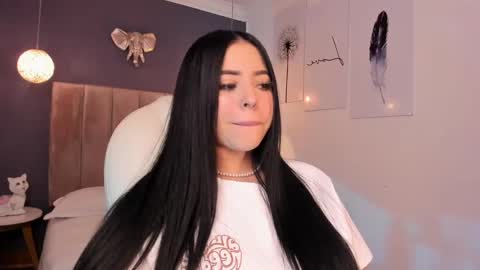 Snapshot of maiiitee_ chatting on 01-19-25, 02:49 Mait online show from 01-19-25, 02:49