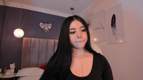 Snapshot of maiiitee_ chatting on 01-22-25, 07:45 Mait online show from 01-22-25, 07:45