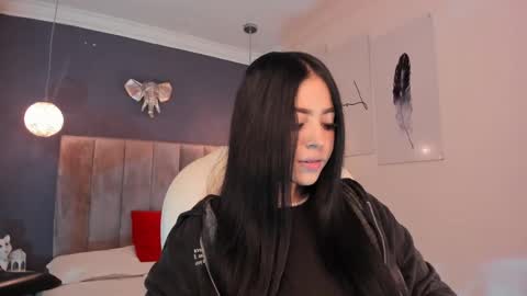 Snapshot of maiiitee_ chatting on 02-21-25, 01:11 Mait online show from 02-21-25, 01:11