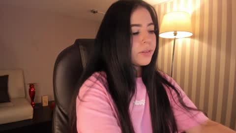 Snapshot of maiiitee_ chatting on 09-08-25, 03:22 Mait online show from 09-08-25, 03:22