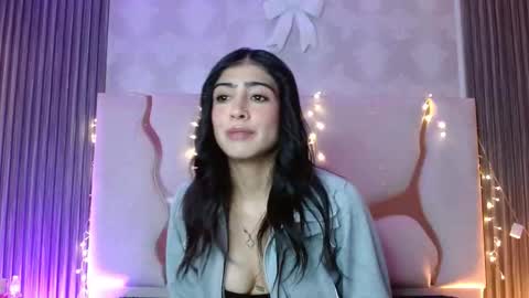 maiily_tay online show from 12-19-25, 12:12