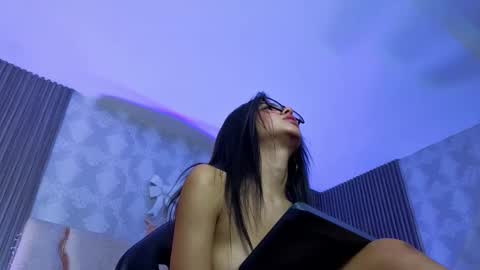 maiily_tay online show from 03-08-26, 02:10