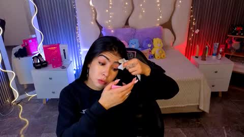 maiily_tay online show from 03-27-26, 01:00