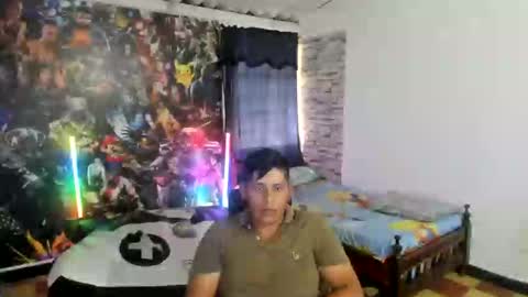 Snapshot of maiker_lozano_ chatting on 10-23-25, 07:01 maiker lozano online show from 10-23-25, 07:01