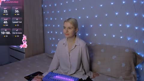 Snapshot of mailin_harrington chatting on 10-02-25, 03:30 Your kitty online show from 10-02-25, 03:30