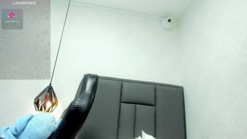 Snapshot of mailylove1 chatting on 02-04-25, 03:36 M A I L Y online show from 02-04-25, 03:36