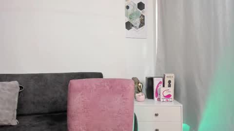 Mailyn online show from 03-09-26, 05:39