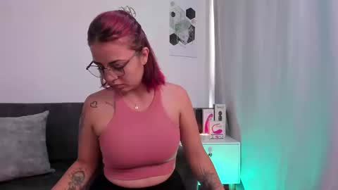 Mailyn online show from 03-18-26, 04:54