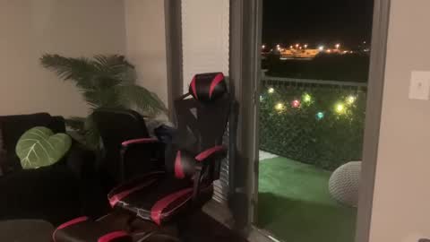 Snapshot of maira83cd chatting on 12-31-24, 02:08 Maira online show from 12-31-24, 02:08