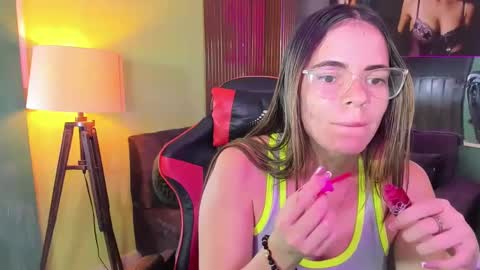 MAIRA online show from 09-11-25, 04:01