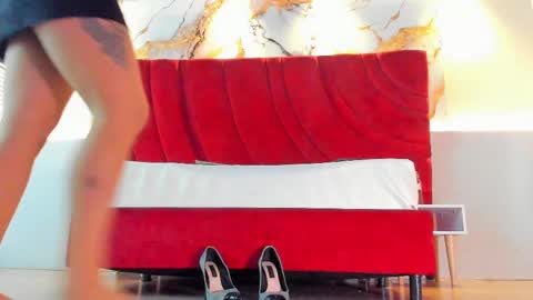 MAISE online show from 10-06-25, 01:08